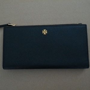 AUTHENTIC BLACK TORY BURCH ENVELOPE WALLET